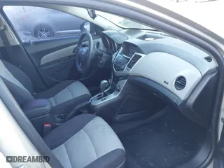 2014 Chevrolet Cruze LS with VIN 1G1PA5SH4E7162376, listed as a IAAI auction lot 41890787 with 128,050 mi miles. Bid and sale history available at carsss.com. Image 5.