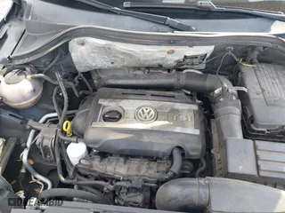 2016 Volkswagen Tiguan R-Line with VIN WVGAV7AX9GW559849, listed as a IAAI auction lot 41638636 with 133,751 mi miles. Bid and sale history available at carsss.com. Image 10.