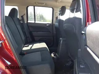 2014 Jeep Patriot Sport z VIN 1C4NJRBB3ED678375, wystawiony jako IAAI lot #42049031 z przebiegiem 135 652 mil mil oraz . Historia ofert i sprzedaży dostępna na DreamBid. Obrazek 8.