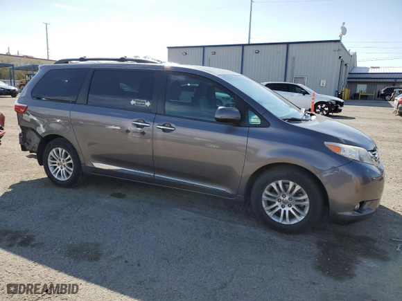2016 Toyota Sienna XLE with VIN 5TDYK3DC9GS728183, listed as a Copart auction lot 49244635 with 121,111 mi miles and Salvage Title. Bid and sale history available at carsss.com. Image 4.