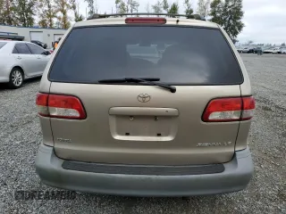 2001 Toyota Sienna LE with VIN 4T3ZF13C11U382702, listed as a Copart auction lot 71856214 with 220,475 mi miles and Clean Title. Bid and sale history available at carsss.com. Image 6.