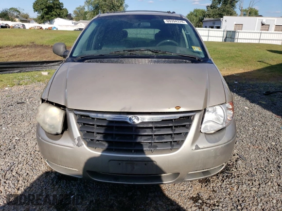 2006 Chrysler Town & Country LWB Touring with VIN 2A8GP54L46R622085, listed as a Copart auction lot 69394374 with 180,742 mi miles and Salvage Title. Bid and sale history available at carsss.com. Image 5.