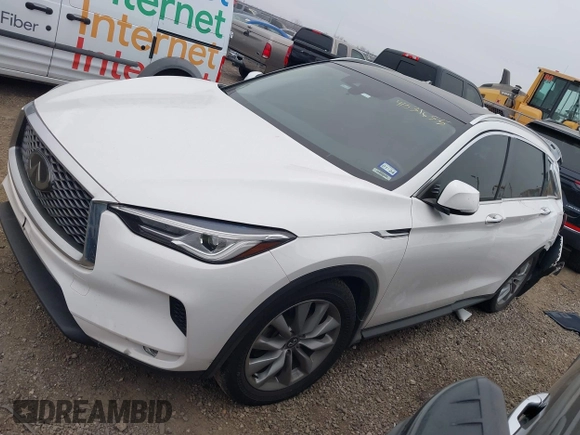2020 Infiniti QX50 Autograph with VIN 3PCAJ5M1XLF115017, listed as a IAAI auction lot 41531655 with 40,824 mi miles and . Bid and sale history available at DreamBid. Image 2.