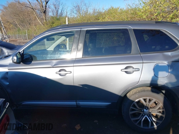 2016 Mitsubishi Outlander SE with VIN JA4AD3A31GZ011852, listed as a IAAI auction lot 40822431 with 118,250 mi miles and . Bid and sale history available at DreamBid. Image 14.