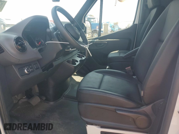 2025 Mercedes-Benz Sprinter Cargo with VIN W1Y4NCHY6SP753794, listed as a Copart auction lot 52648465 with 610 mi miles and Salvage Title. Bid and sale history available at carsss.com. Image 7.