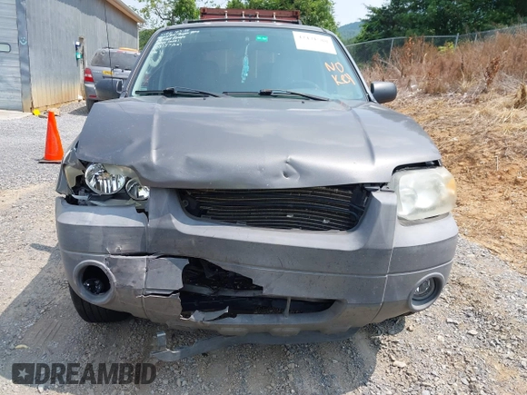 2006 Ford Escape XLT с VIN 1FMYU93106KB08157, выставлен на аукционе IAAI как лот 42471588 с пробегом Не указан миль и . История ставок и продаж доступна на DreamBid. Изображение 12.