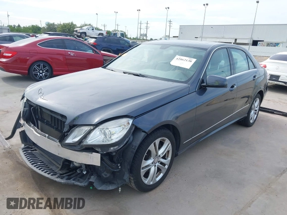 2011 Mercedes-Benz E-Class E 350 Luxury with VIN WDDHF5GB3BA276245, listed as a IAAI auction lot 42062138 with 112,979 mi miles. Bid and sale history available at carsss.com. Image 18.