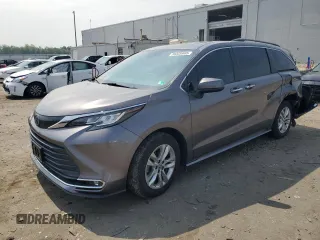 2022 Toyota Sienna XLE with VIN 5TDJRKEC1NS076890, listed as a Copart auction lot 59328965 with 27,874 mi miles and Salvage title. Bid and sale history available at DreamBid. Image 1.