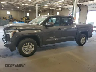 2022 Toyota Tundra SR5 with VIN 5TFLA5DB6NX016429, listed as a Copart auction lot 55915495 with 61,657 mi miles and Salvage title. Bid and sale history available at DreamBid. Image 1.