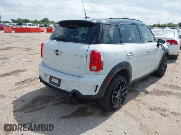 2016 MINI Countryman S with VIN WMWZC3C53GWP53582, listed as a IAAI auction lot 42400636 with Not provided miles and . Bid and sale history available at DreamBid. Image 4.