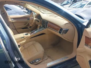 2012 Porsche Panamera S Hybrid z VIN WP0AD2A73CL045338, wystawiony jako IAAI lot #42038242 z przebiegiem 112 131 mil mil oraz . Historia ofert i sprzedaży dostępna na DreamBid. Obrazek 5.