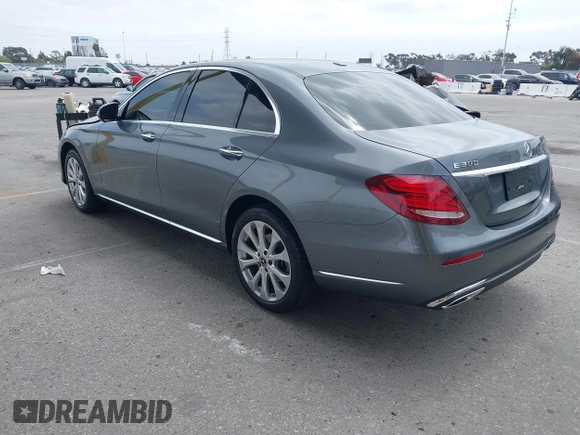 2018 Mercedes-Benz E-Class E 300 with VIN WDDZF4JB3JA409950, listed as a IAAI auction lot 42032598 with 44,381 mi miles. Bid and sale history available at carsss.com. Image 3.