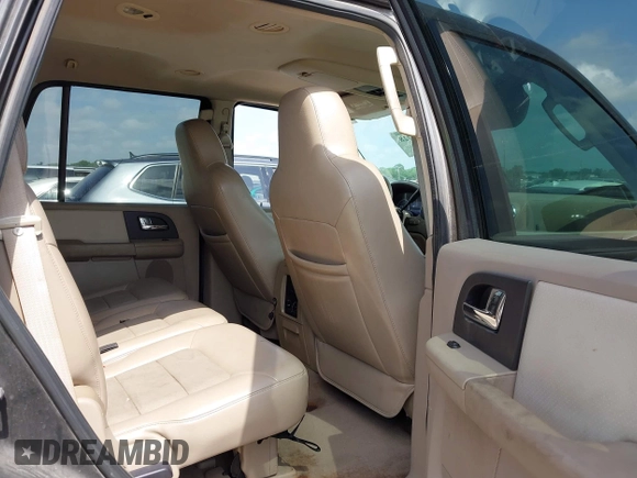 2005 Ford Expedition Special Service with VIN 1FMPU15545LA64184, listed as a IAAI auction lot 42535728 with 190,389 mi miles and . Bid and sale history available at DreamBid. Image 8.