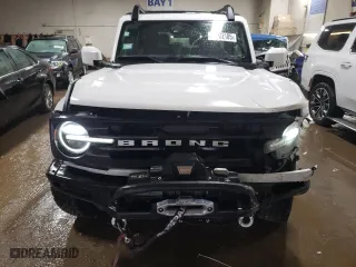 2021 Ford Bronco with VIN 1FMDE5AH7MLA62368, listed as a Copart auction lot 43602105 with 38,287 mi miles and Salvage Title. Bid and sale history available at carsss.com. Image 5.