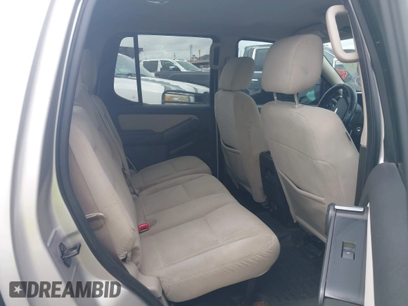 2008 Ford Explorer Sport Trac XLT z VIN 1FMEU31E18UA25835, wystawiony jako IAAI lot #42448591 z przebiegiem 139 120 mil mil oraz . Historia ofert i sprzedaży dostępna na DreamBid. Obrazek 8.