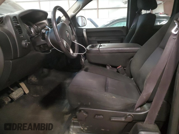2010 GMC Sierra 1500 SLE z VIN 1GTSKVE37AZ147819, wystawiony jako Copart lot #50030485 z przebiegiem 175 320 mil mil oraz Czysty tytuł • Clean title. Historia ofert i sprzedaży dostępna na DreamBid. Obrazek 7.