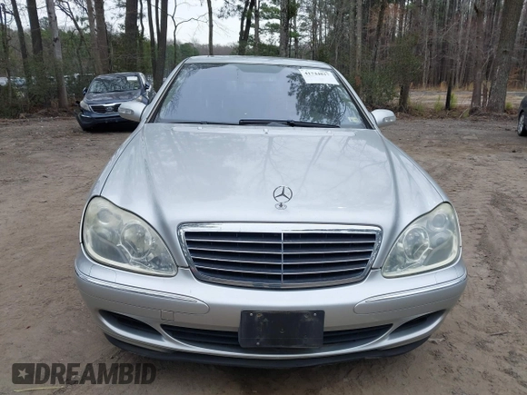 2004 Mercedes-Benz S-Class 4.3L with VIN WDBNG83J24A429403, listed as a IAAI auction lot 41744817 with 188,291 mi miles. Bid and sale history available at carsss.com. Image 6.