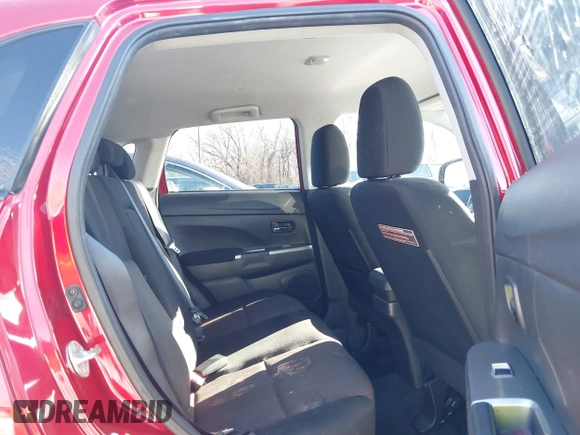 2018 Mitsubishi Outlander ES z VIN JA4AP3AU6JU006098, wystawiony jako IAAI lot #41084879 z przebiegiem 81 205 mil mil oraz . Historia ofert i sprzedaży dostępna na DreamBid. Obrazek 8.