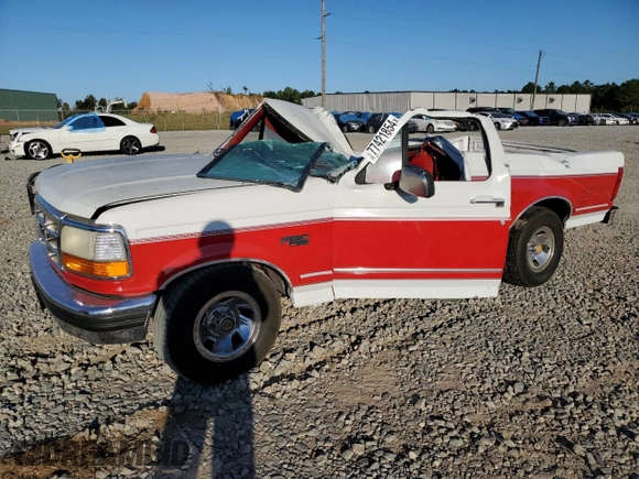 1992 Ford F-150 with VIN 1FTDF15Y3NNA18376, listed as a Copart auction lot 77421854 with 0 mi miles and Salvage Title. Bid and sale history available at carsss.com. Image 1.