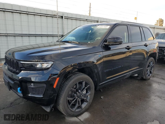 2023 Jeep Grand Cherokee 30th Anniversary with VIN 1C4RJYB61P8905525, listed as a Copart auction lot 43347335 with 18,814 mi miles and Salvage title. Bid and sale history available at DreamBid. Image 1.