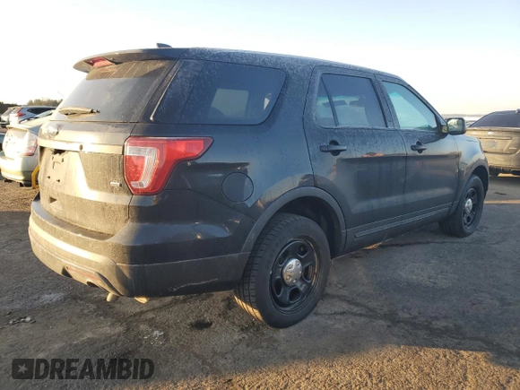 2016 Ford Utility Police Interceptor with VIN 1FM5K8AR5GGA28658, listed as a Copart auction lot 42578175 with 105,980 mi miles and Salvage Title. Bid and sale history available at carsss.com. Image 3.