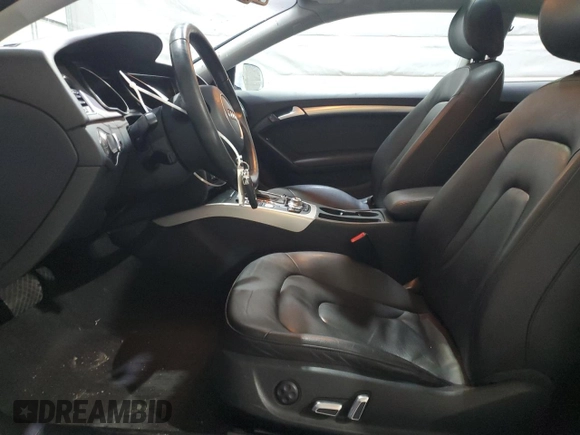 2014 Audi A5 Premium Plus z VIN WAULFAFRXEA004871, wystawiony jako Copart lot #54770755 z przebiegiem 111 836 mil mil oraz Szkoda całkowita • Salvage title. Historia ofert i sprzedaży dostępna na DreamBid. Obrazek 7.