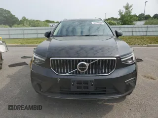 2025 Volvo XC40 Core Bright Theme with VIN YV4L12UJ1S2560090, listed as a Copart auction lot 59968355 with 120 mi miles and Clean title. Bid and sale history available at DreamBid. Image 5.