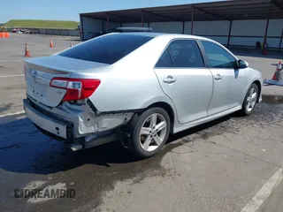 2013 Toyota Camry L with VIN 4T1BF1FK4DU247215, listed as a IAAI auction lot 42033164 with 185,908 mi miles. Bid and sale history available at carsss.com. Image 4.