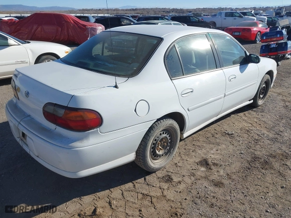 2000 Chevrolet Malibu with VIN 1G1ND52J0Y6147157, listed as a IAAI auction lot 40913024 with 324,735 mi miles. Bid and sale history available at carsss.com. Image 4.