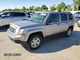 2014 Jeep Patriot Sport z VIN 1C4NJRBB5ED841138, wystawiony jako Copart lot #57899495 z przebiegiem 152 168 mil mil oraz Szkoda całkowita • Salvage title. Historia ofert i sprzedaży dostępna na DreamBid. Obrazek 1.