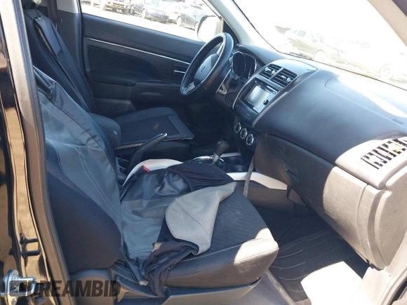 2014 Mitsubishi Outlander SE z VIN 4A4AR4AU0EE031142, wystawiony jako IAAI lot #41859365 z przebiegiem 284 006 mil mil oraz . Historia ofert i sprzedaży dostępna na DreamBid. Obrazek 5.