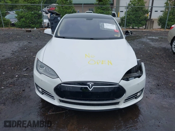 2013 Tesla Model S Performance z VIN 5YJSA1CP9DFP20778, wystawiony jako IAAI lot #42511532 z przebiegiem Nie podano mil oraz . Historia ofert i sprzedaży dostępna na DreamBid. Obrazek 13.