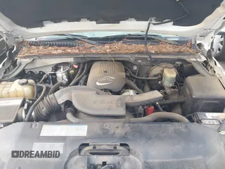 2002 Chevrolet Avalanche with VIN 3GNEC13T92G185390, listed as a IAAI auction lot 42619388 with 164,145 mi miles and . Bid and sale history available at DreamBid. Image 10.