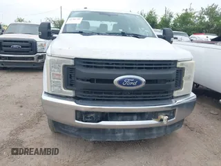 2017 Ford F-250 Lariat с VIN 1FT7W2B61HEE31617, выставлен на аукционе IAAI как лот 42782785 с пробегом 239 111 миль миль и . История ставок и продаж доступна на DreamBid. Изображение 12.