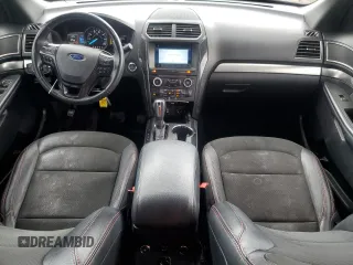 2018 Ford Explorer XLT z VIN 1FM5K7DH8JGA42798, wystawiony jako Copart lot #59027985 z przebiegiem 92 088 mil mil oraz Szkoda całkowita • Salvage title. Historia ofert i sprzedaży dostępna na DreamBid. Obrazek 8.