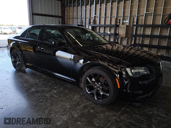2023 Chrysler 300 Touring with VIN 2C3CCAAG8PH684120, listed as a Copart auction lot 86108804 with 11,479 mi miles and Clean Title. Bid and sale history available at DreamBid. Image 4.