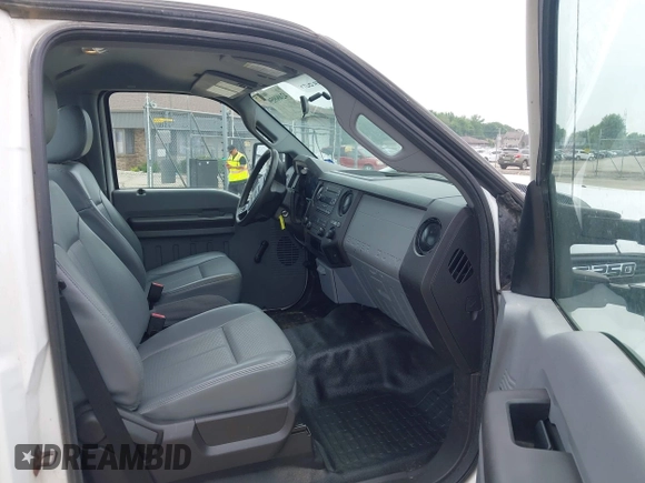 2013 Ford F-250 XL with VIN 1FTBF2B65DEA37770, listed as a IAAI auction lot 42400959 with 166,125 mi miles and . Bid and sale history available at DreamBid. Image 5.