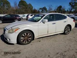 2011 Infiniti M with VIN JN1AY1AR9BM570304, listed as a Copart auction lot 88783035 with 208,188 mi miles and Clean Title. Bid and sale history available at carsss.com. Image 1.