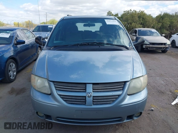 2005 Dodge Caravan SXT with VIN 2D4GP44L75R193138, listed as a IAAI auction lot 42073429 with 206,915 mi miles and . Bid and sale history available at DreamBid. Image 12.