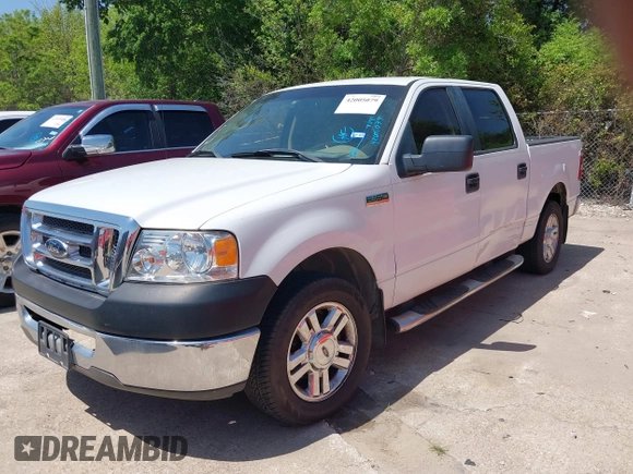 2008 Ford F-150 XLT with VIN 1FTPW12V08FA77181, listed as a IAAI auction lot 42005079 with 194,893 mi miles. Bid and sale history available at carsss.com. Image 17.