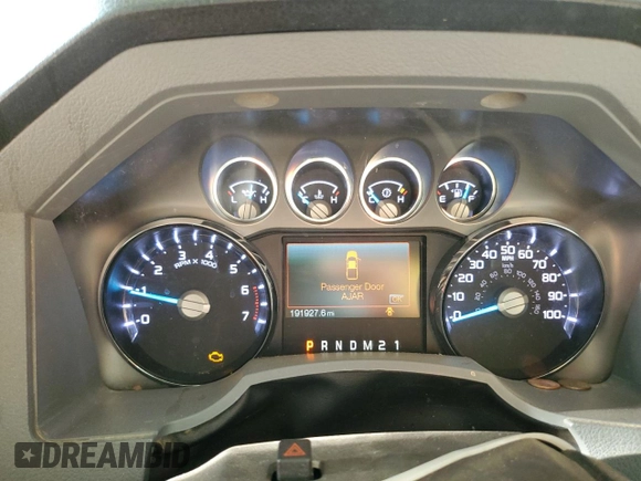 2015 Ford F-250 XLT z VIN 1FT7X2B63FEC35074, wystawiony jako Copart lot #50598645 z przebiegiem 191 927 mil mil oraz Szkoda całkowita • Salvage title. Historia ofert i sprzedaży dostępna na DreamBid. Obrazek 9.