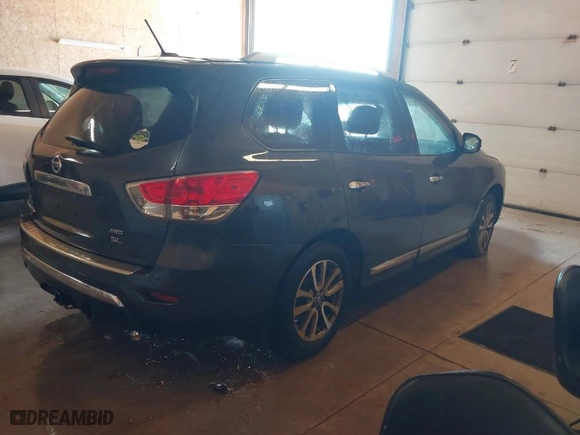 2014 Nissan Pathfinder SV with VIN 5N1AR2MMXEC709037, listed as a IAAI auction lot 41327043 with 269,383 mi miles. Bid and sale history available at carsss.com. Image 4.