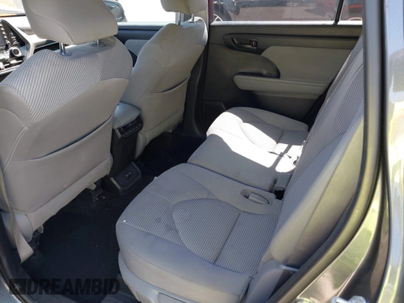 2021 Toyota Highlander L with VIN 5TDZZRAH3MS034975, listed as a IAAI auction lot 39170135 with 86,052 mi miles and . Bid and sale history available at DreamBid. Image 8.
