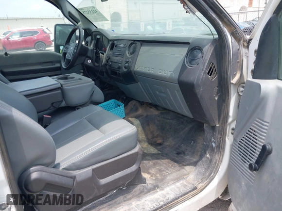 2015 Ford F-250 XLT with VIN 1FT7X2BT8FEA63663, listed as a IAAI auction lot 42135275 with 169,164 mi miles and . Bid and sale history available at DreamBid. Image 5.