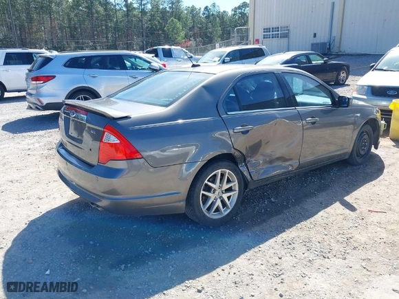 2011 Ford Fusion SEL with VIN 3FAHP0JA1BR207320, listed as a IAAI auction lot 41743913 with 195,611 mi miles. Bid and sale history available at carsss.com. Image 4.