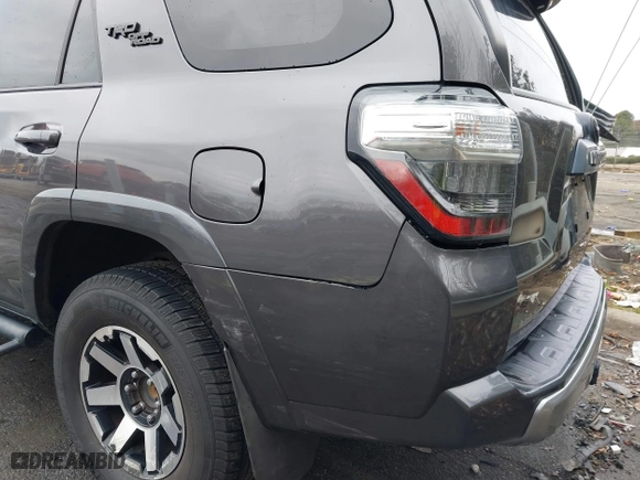 2019 Toyota 4Runner SR5 with VIN JTEBU5JR1K5649556, listed as a IAAI auction lot 41421005 with 131,814 mi miles. Bid and sale history available at carsss.com. Image 6.