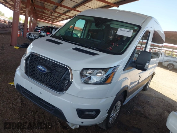 2024 Ford Transit Passenger XL z VIN 1FBAX2CG2RKA75017, wystawiony jako IAAI lot #42463080 z przebiegiem 20 185 mil mil oraz . Historia ofert i sprzedaży dostępna na DreamBid. Obrazek 19.