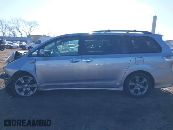 2014 Toyota Sienna SE with VIN 5TDXK3DC3ES471496, listed as a IAAI auction lot 41665914 with Not Provided miles and . Bid and sale history available at DreamBid. Image 13.