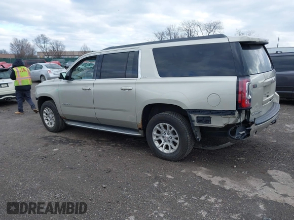 2015 GMC Yukon XL SLT with VIN 1GKS2HKC7FR100534, listed as a IAAI auction lot 41229658 with 207,947 mi miles. Bid and sale history available at carsss.com. Image 3.