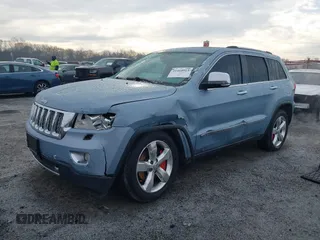 2013 Jeep Grand Cherokee Overland with VIN 1C4RJFCT2DC572978, listed as a IAAI auction lot 41468915 with 223,528 mi miles. Bid and sale history available at carsss.com. Image 17.